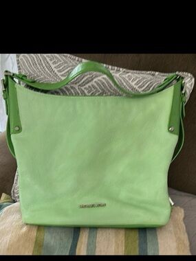 MICHAEL KORS Light Green Leather Shoulder Tote